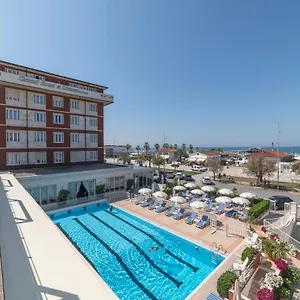 Szálloda Grand & Riviera, Lido di Camaiore